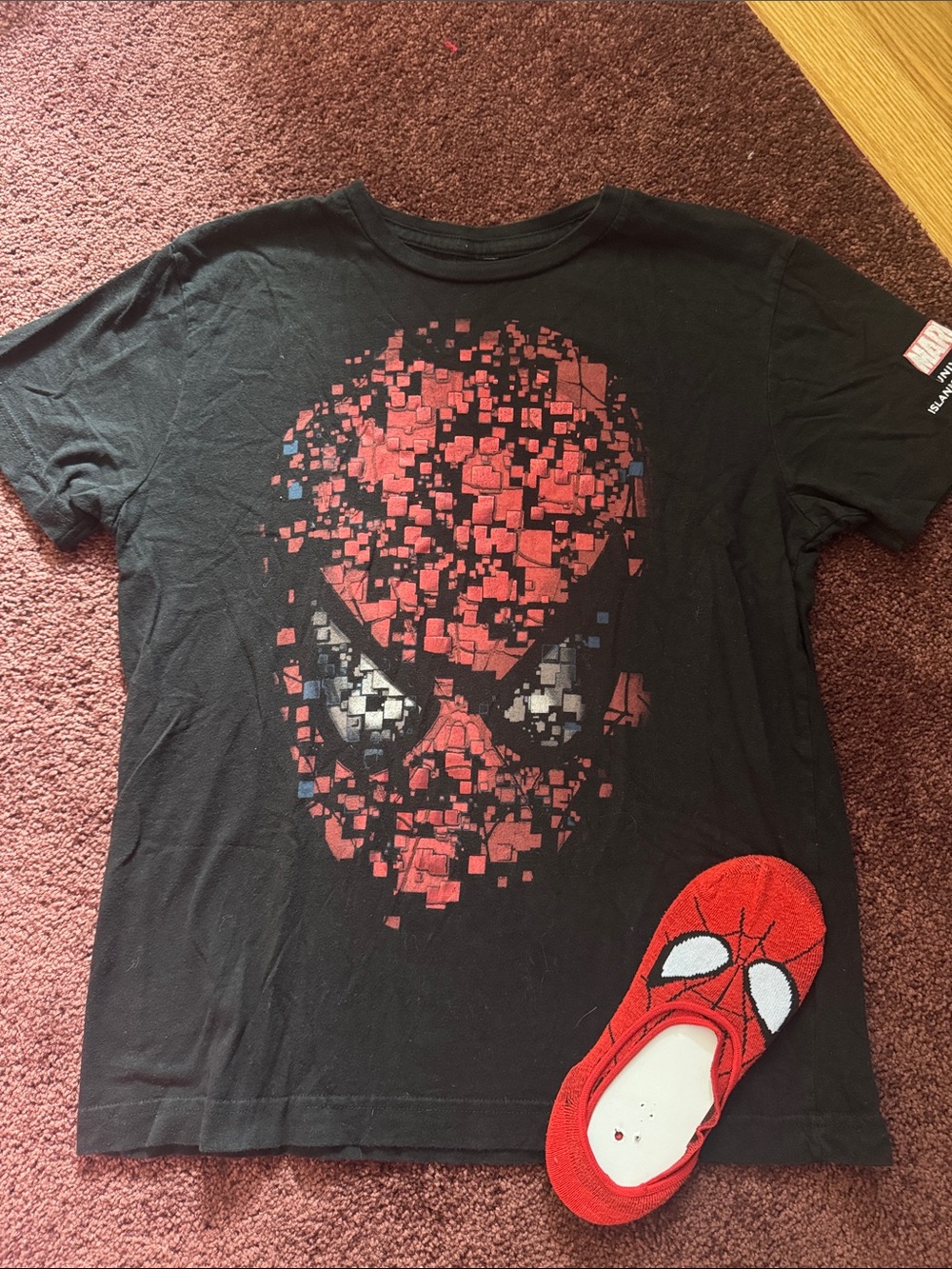Marvel Spider-Man Graphic tee and socks
